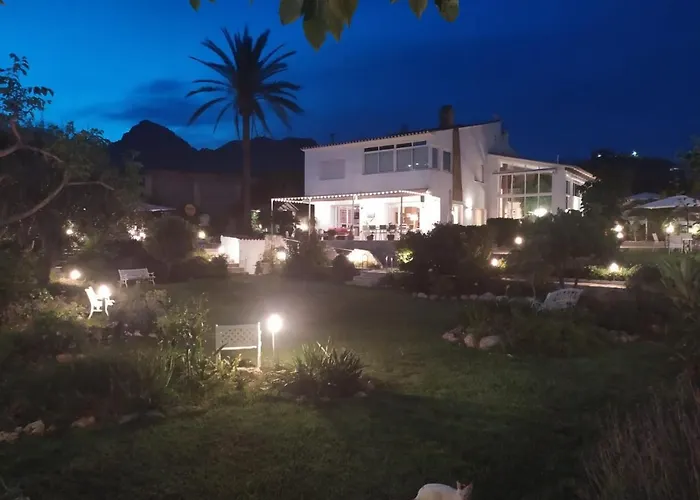 Berg & Zon Πανσιόν 4*