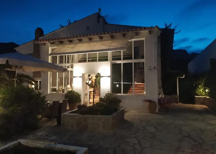 Πανσιόν Berg & Zon