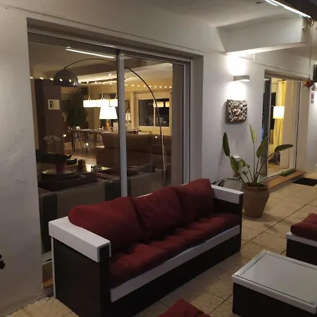 ゲストハウス Berg & Zon